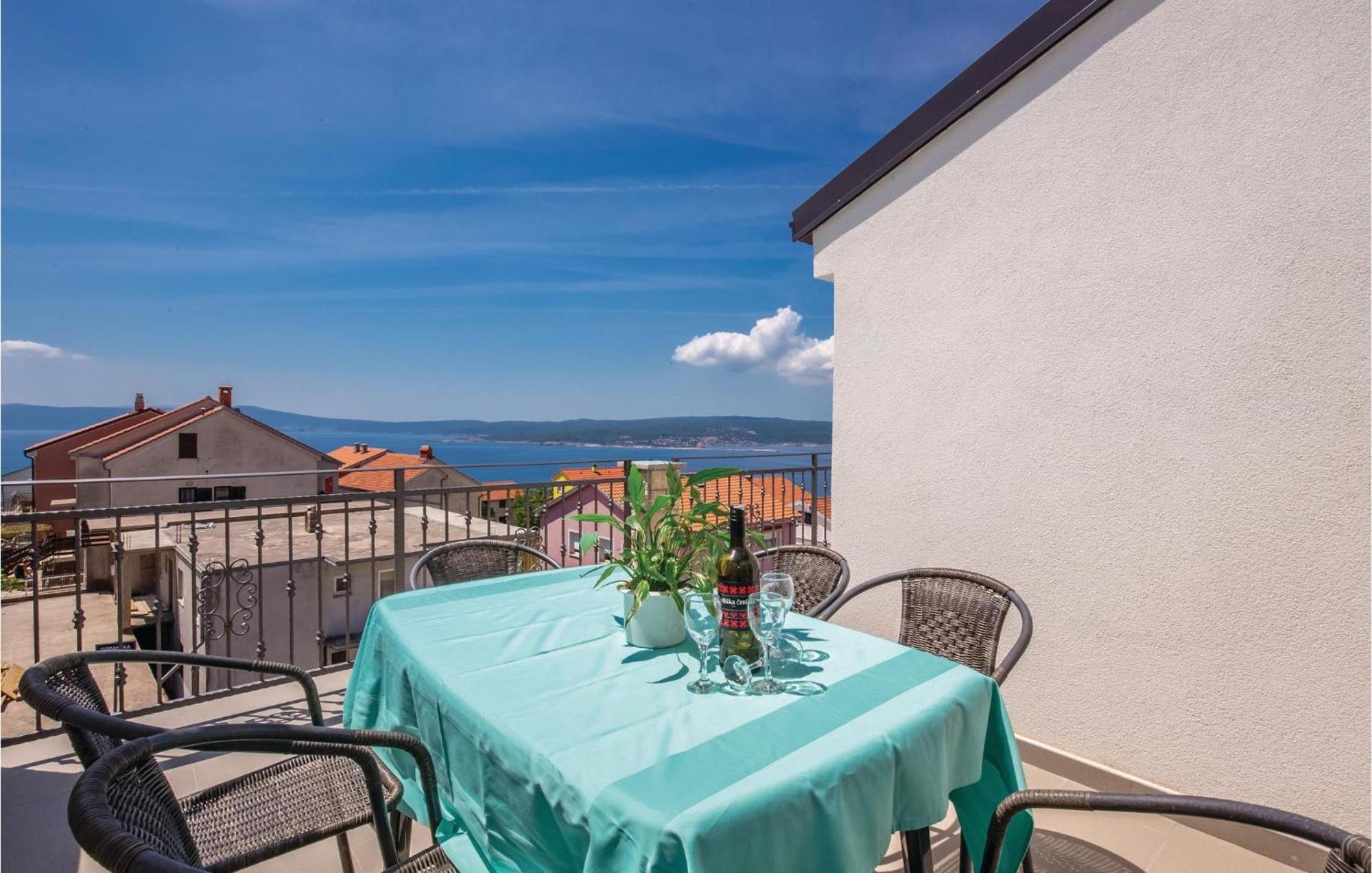 Nice Apartment In Crikvenica With Wifi ภายนอก รูปภาพ
