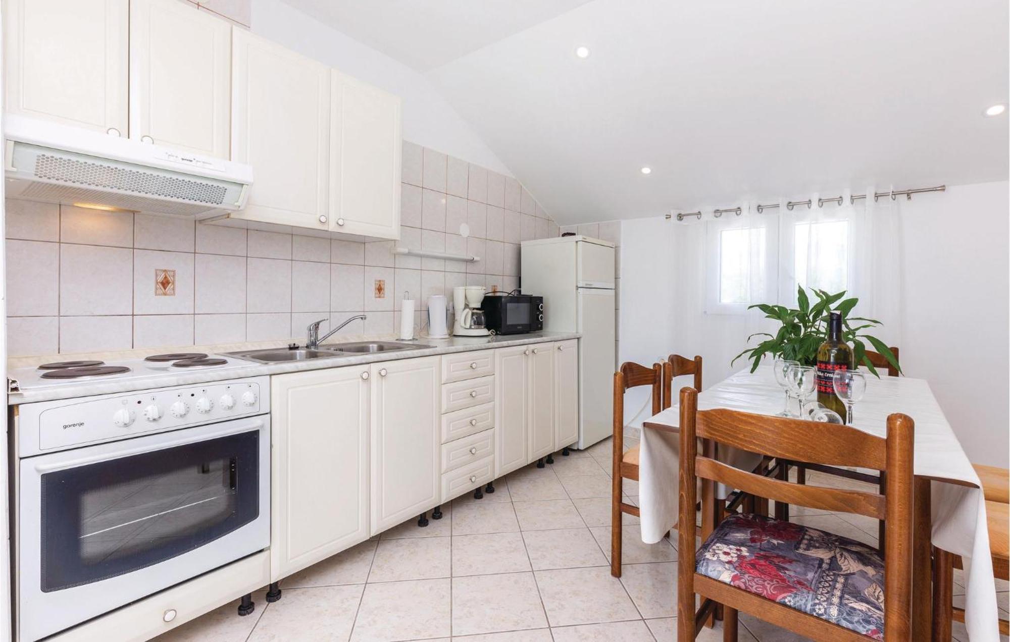 Nice Apartment In Crikvenica With Wifi ภายนอก รูปภาพ