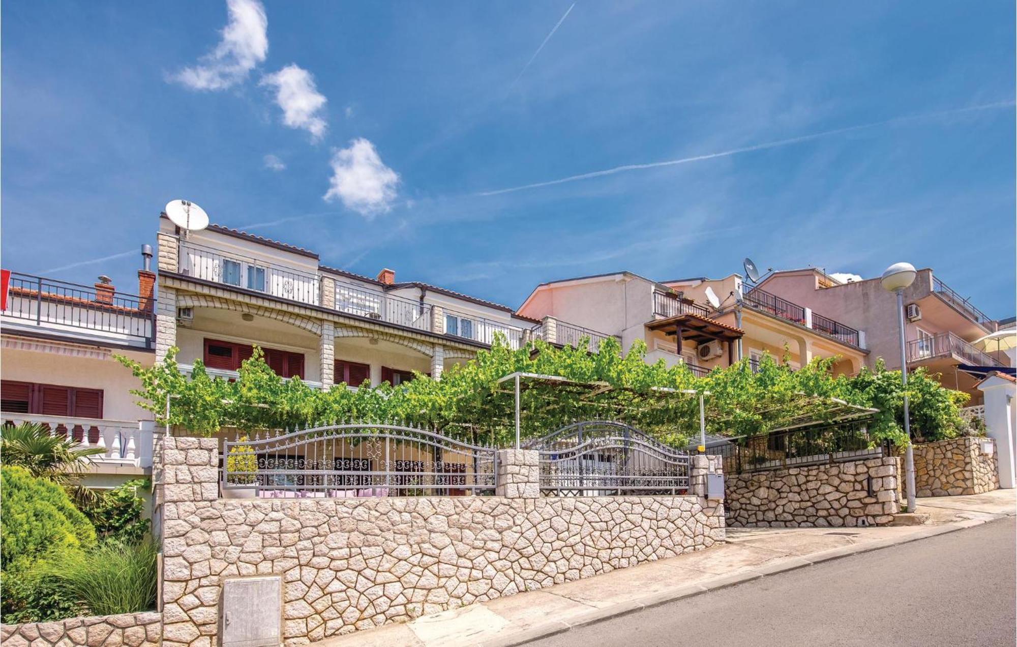 Nice Apartment In Crikvenica With Wifi ภายนอก รูปภาพ