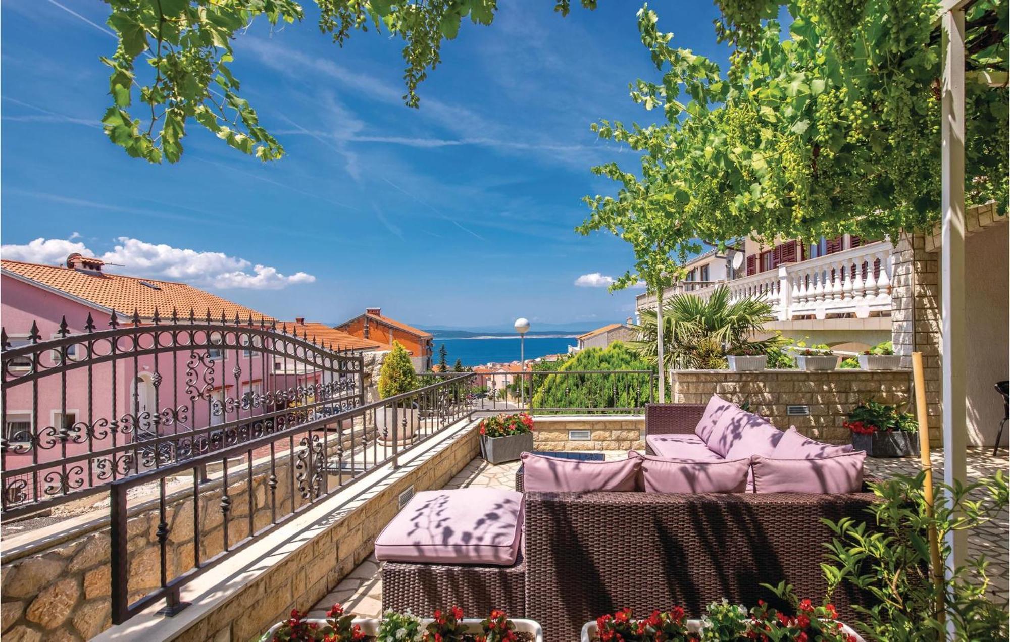 Nice Apartment In Crikvenica With Wifi ภายนอก รูปภาพ