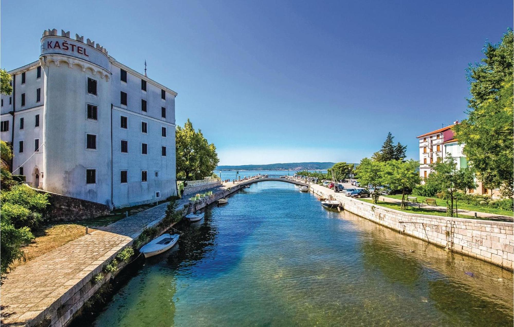 Nice Apartment In Crikvenica With Wifi ภายนอก รูปภาพ