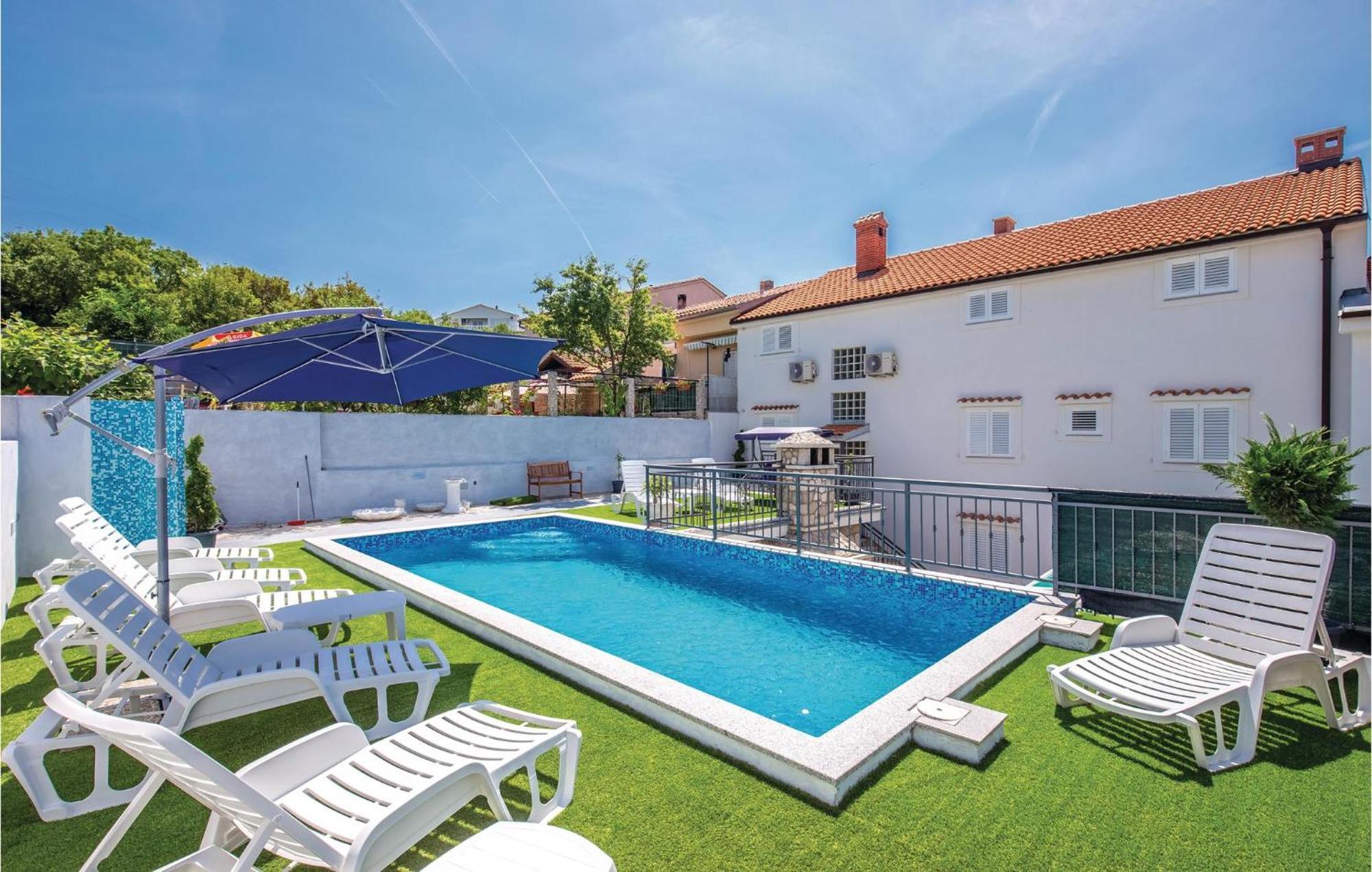 Nice Apartment In Crikvenica With Wifi ภายนอก รูปภาพ